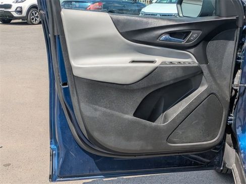 Used 2022 Chevrolet Equinox LS image 6