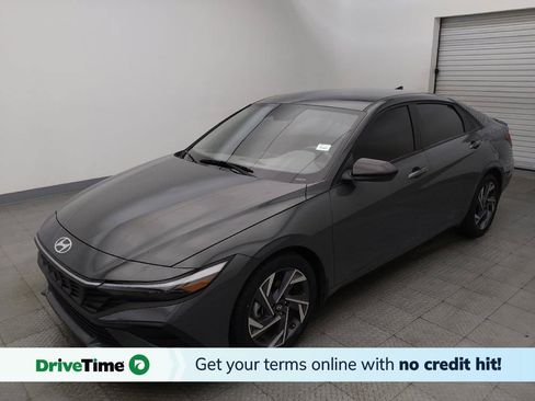 Used 2025 Hyundai Elantra Sport FWD image 1