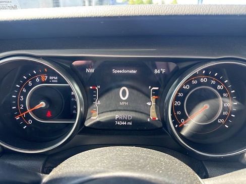 Used 2020 Jeep Wrangler Unlimited Sahara image 10