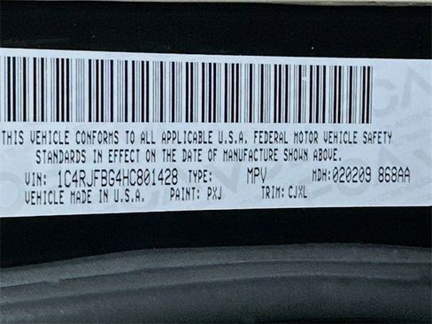 Used 2017 Jeep Grand Cherokee Limited image 17