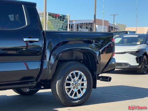 Certified 2025 Toyota Tacoma Limited AWD/4WD image 11