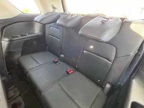 Certified 2024 Nissan Pathfinder SL w/ Black Appearance Package image 14