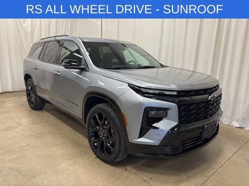Used 2024 Chevrolet Traverse RS w/ LPO, Floor Liner Package AWD/4WD image 1