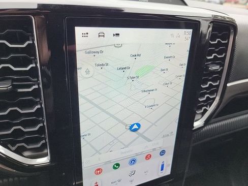 Used 2025 Ford Ranger XLT w/ FX4 Off-Road Package image 19