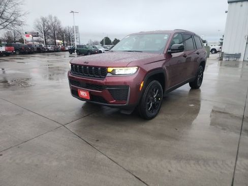 New 2026 Jeep Grand Cherokee L 4WD image 3