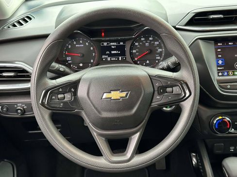Certified 2022 Chevrolet TrailBlazer LT w/ Driver Confidence Package image 13