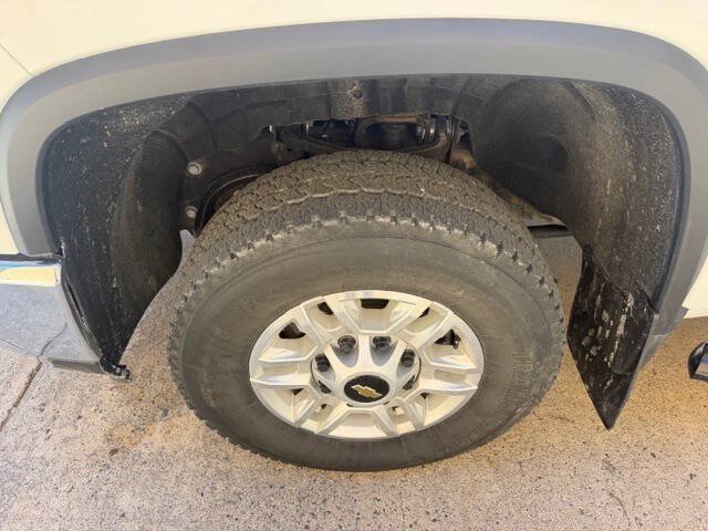 Used 2026 Chevrolet Silverado 2500 W/T w/ Snow Plow Prep/Camper Package AWD/4WD image 8
