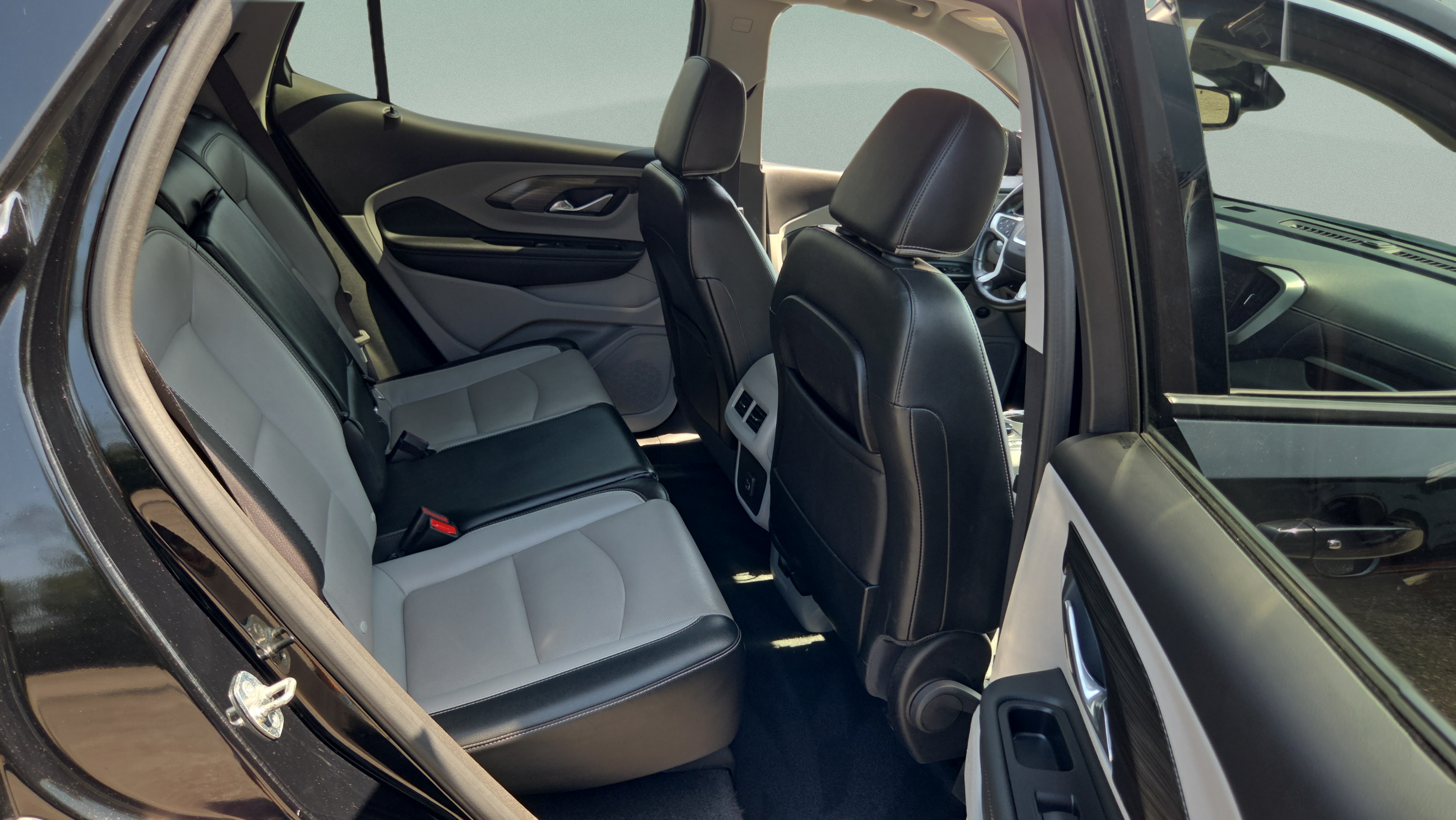 Certified 2024 GMC Terrain SLT FWD image 14