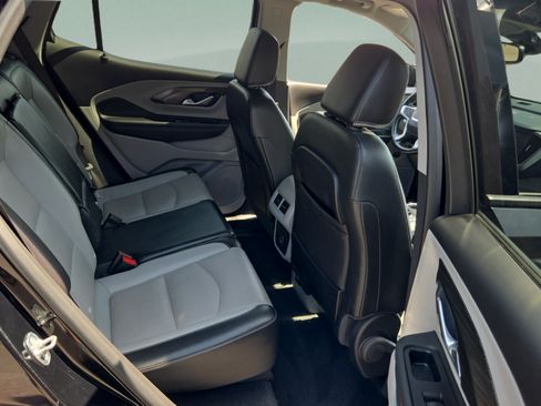 Certified 2024 GMC Terrain SLT FWD image 14