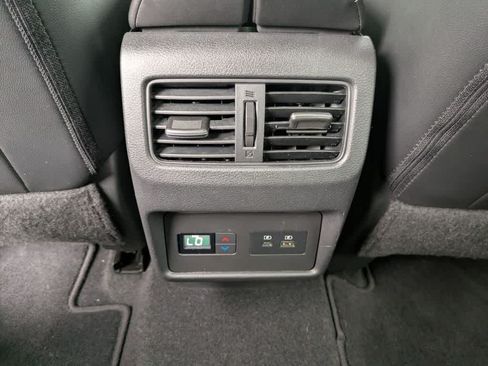 Used 2021 Nissan Rogue SL FWD image 18