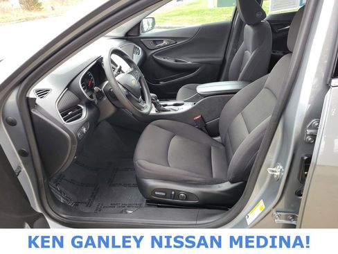 Used 2024 Chevrolet Malibu LT image 38