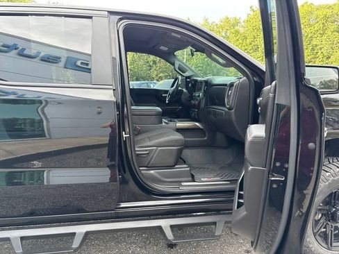 Used 2020 Chevrolet Silverado 1500 LT Trail Boss AWD/4WD image 31