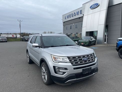 Used 2017 Ford Explorer Limited image 2