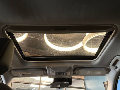 Used 2021 Toyota RAV4 XLE w/ Convenience Package AWD/4WD image 22
