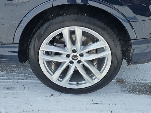Certified 2025 Audi Q7 3.0T Premium Plus w/ Premium Plus Package image 8