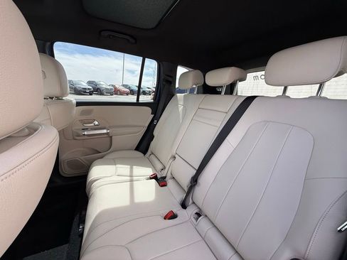Used 2026 Mercedes-Benz GLB 250 image 15