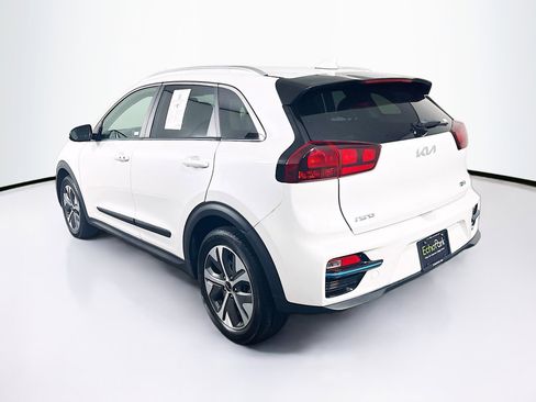 Used 2022 Kia Niro EX image 5