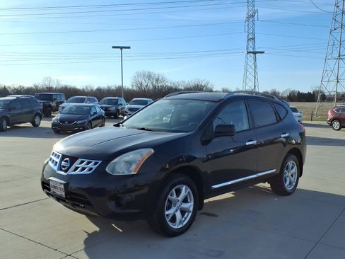 Used 2011 Nissan Rogue SV image 4