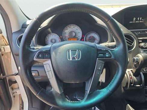 Used 2014 Honda Pilot Touring image 26