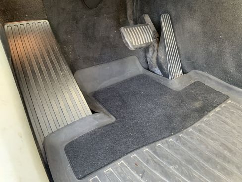 Used 2018 Volvo XC90 T6 Momentum w/ Momentum Plus Package image 17