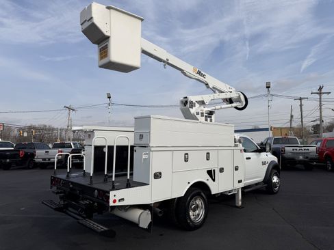 Used 2017 RAM 5500 Tradesman w/ Power & Remote Entry Group image 5