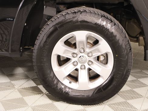 Used 2019 RAM 1500 Laramie AWD/4WD image 21
