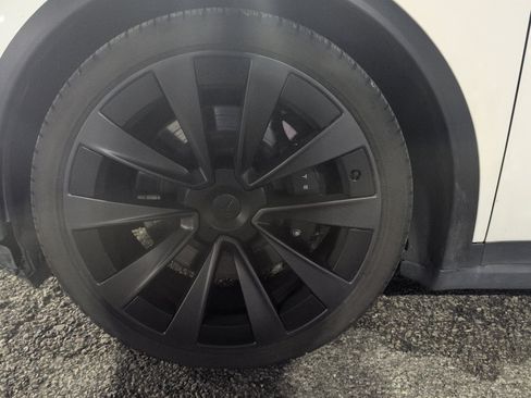 Used 2022 Tesla Model X Long Range image 8