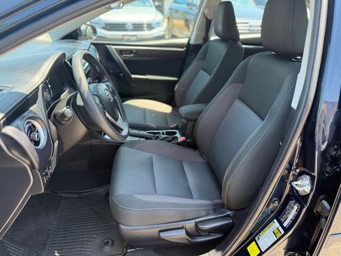 Used 2017 Toyota Corolla LE w/ Carpet Mat Package (TMS) FWD image 13