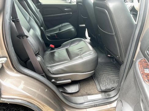 Used 2013 GMC Yukon Denali image 37