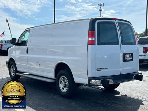 Used 2023 Chevrolet Express 2500 w/ Driver Convenience Package image 7