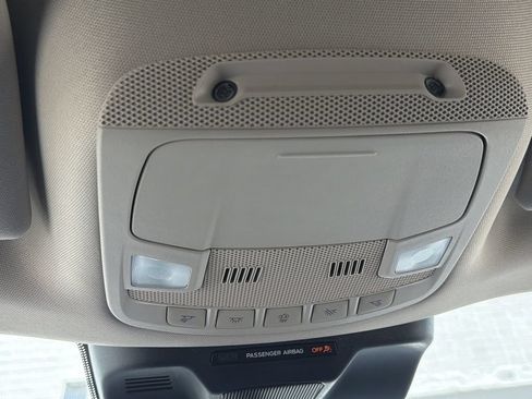 Used 2024 Ford Expedition XLT AWD/4WD image 26