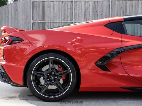 Used 2024 Chevrolet Corvette Stingray Premium Cpe w/ Z51 Performance Package RWD image 10