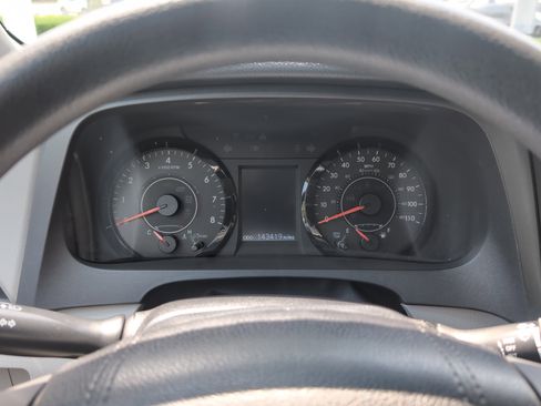 Used 2015 Toyota Sienna LE FWD image 21