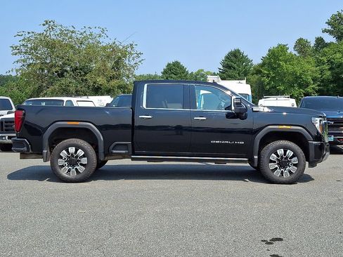 Used 2024 GMC Sierra 2500 Denali w/ Denali Reserve Package AWD/4WD image 7