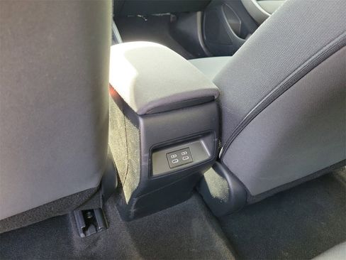 Used 2024 Toyota Corolla LE image 11