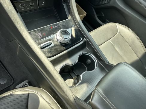 Used 2024 Jeep Grand Cherokee L Limited w/ Luxury Tech Group II image 35