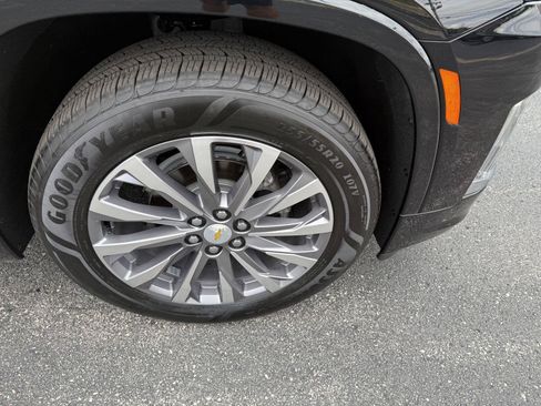 Used 2023 Chevrolet Traverse Premier w/ LPO, Floor Liner Package FWD image 19