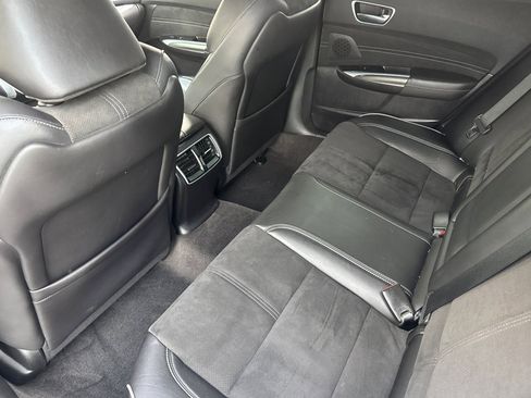 Used 2019 Acura TLX w/A-Spec Pkg image 27