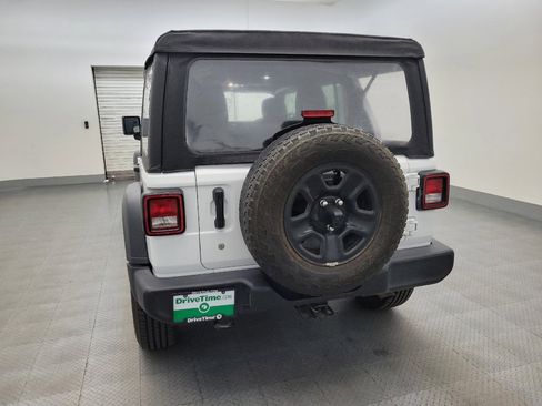 Used 2018 Jeep Wrangler Unlimited Sport AWD/4WD image 6