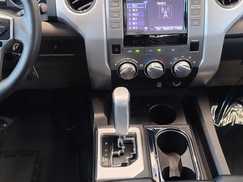 Used 2014 Toyota Tundra SR5 w/ SR5 Upgrade Package RWD image 20