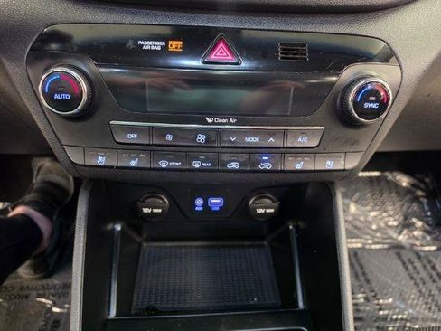 Used 2016 Hyundai Tucson Limited w/ Option Group 03 FWD image 26