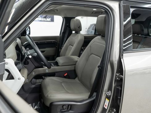 Used 2024 Land Rover Defender 110 S AWD/4WD image 9