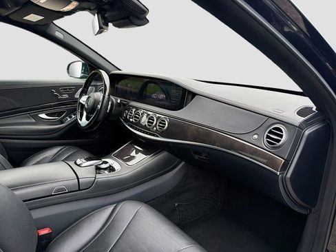 Used 2018 Mercedes-Benz S 560 4MATIC Sedan image 14