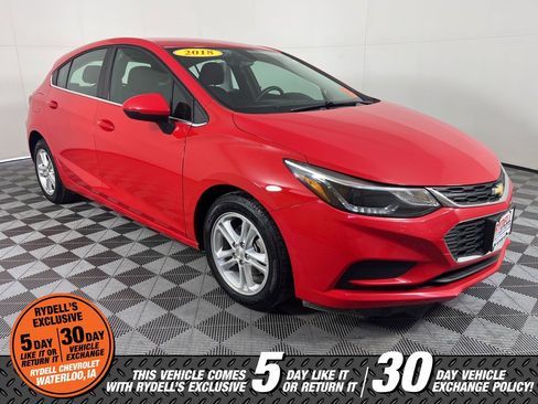Used 2018 Chevrolet Cruze LT w/ Convenience Package image 1