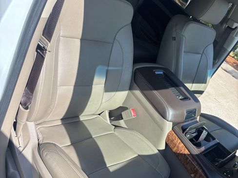 Used 2018 Chevrolet Suburban Premier image 57