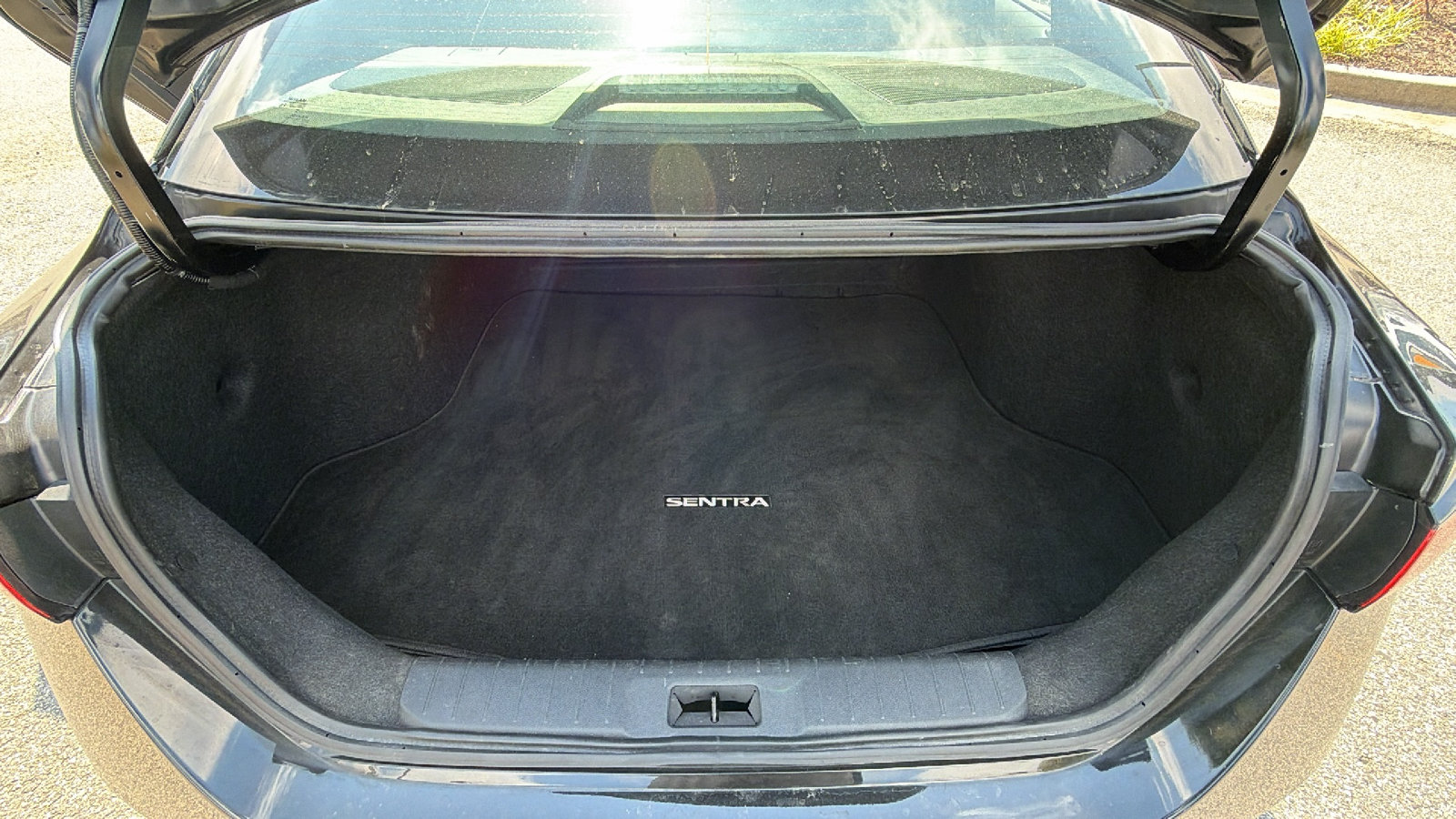 Used 2025 Nissan Sentra SV FWD image 13