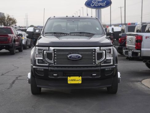 Used 2022 Ford F450 Platinum image 3