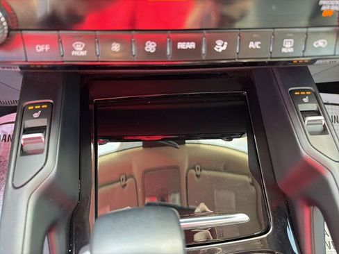 Used 2022 Kia Telluride S image 5