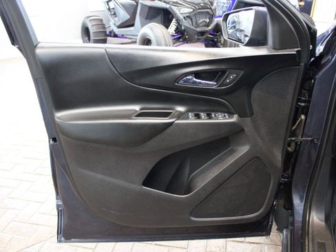 Used 2018 Chevrolet Equinox LT image 12