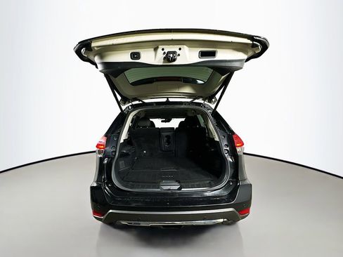 Used 2019 Nissan Rogue SV image 28